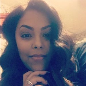 Meet your Posher, Alma